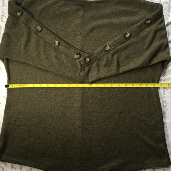 Olive Green Knit Top With Buttons Down Sleeve Sides Lily Morgan Size M - Picture 4 of 9